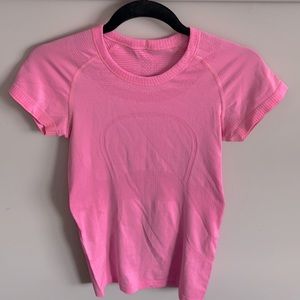 Hot pink lulu lemon T